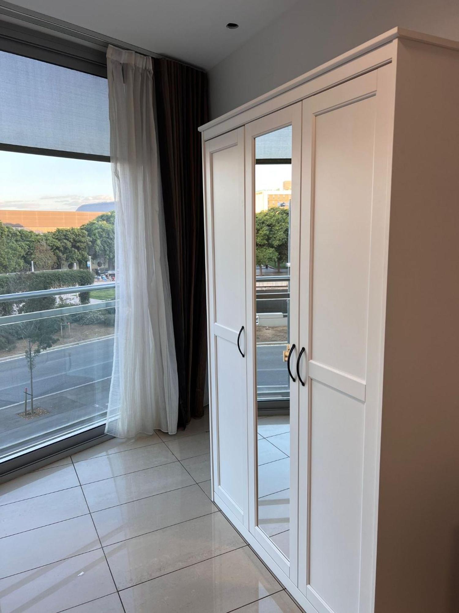 Fira Gran Via 2 - Private Rooms In A Shared Apartment - Habitaciones Privadas En Apartamento Compartido Οσπιταλέτ ντε Λιοβρεγάτ Εξωτερικό φωτογραφία