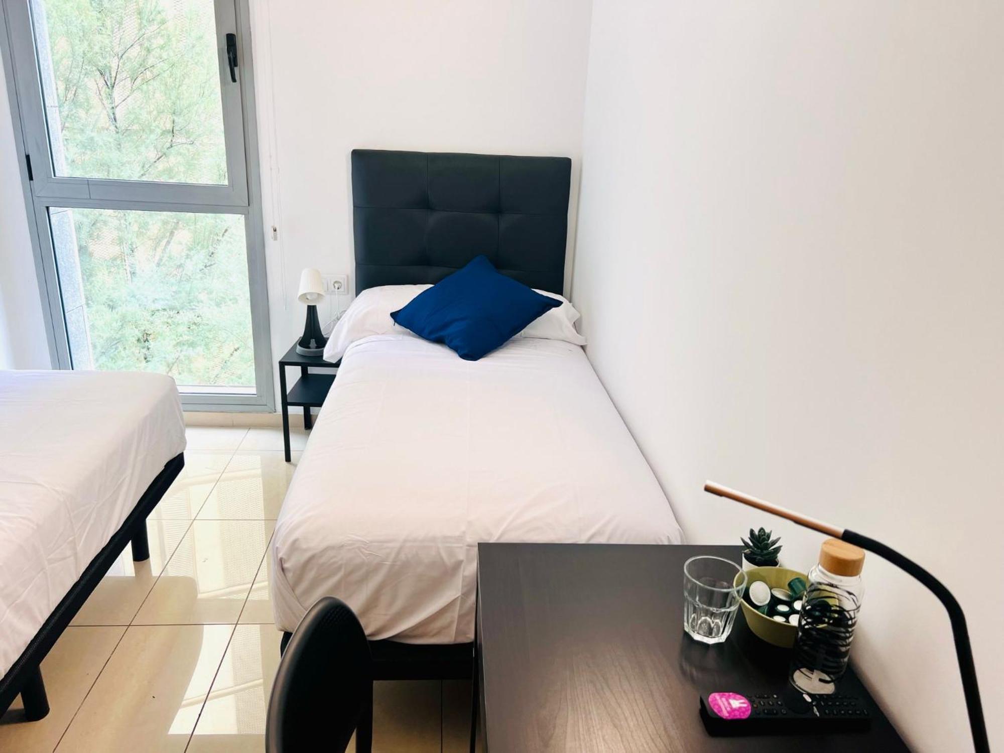 Fira Gran Via 2 - Private Rooms In A Shared Apartment - Habitaciones Privadas En Apartamento Compartido Οσπιταλέτ ντε Λιοβρεγάτ Εξωτερικό φωτογραφία